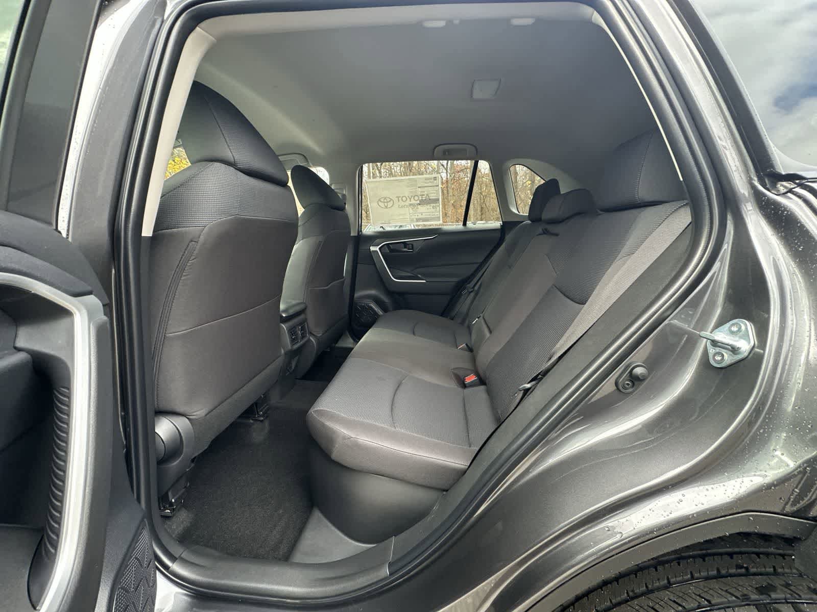 Thumbnail: 2025 Toyota RAV4 - 25