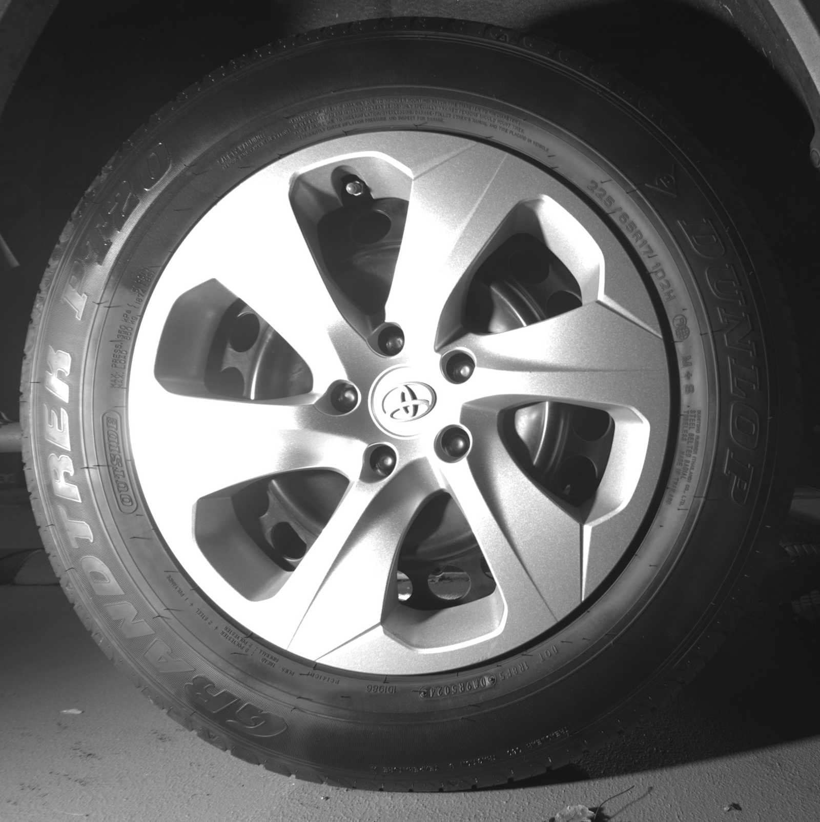 Thumbnail: 2020 Toyota RAV4 - 15