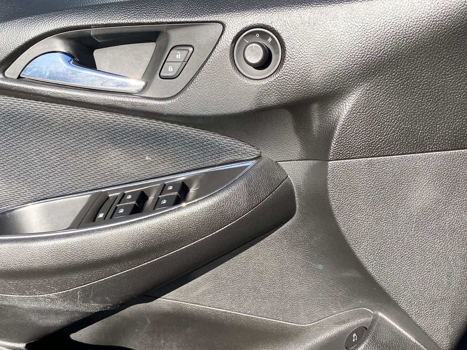 Thumbnail: 2016 Chevrolet Cruze - 22