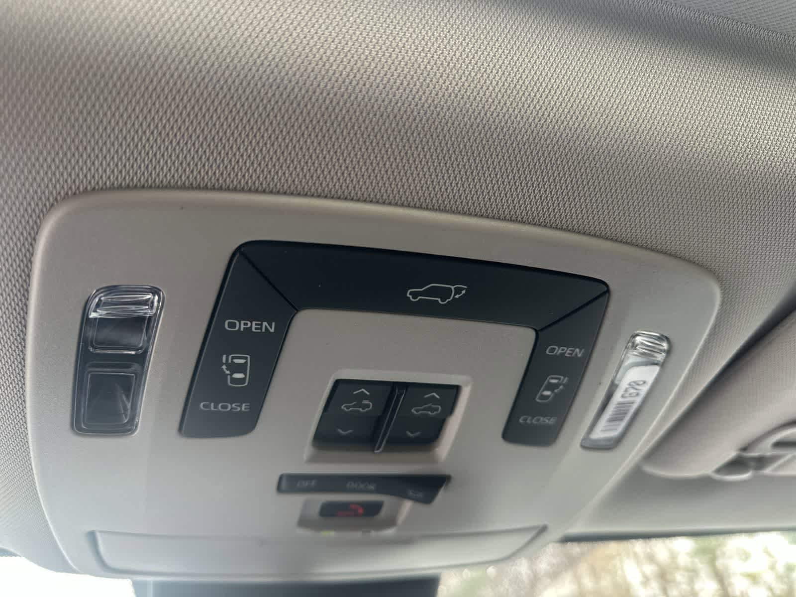 Thumbnail: 2026 Toyota Sienna - 28