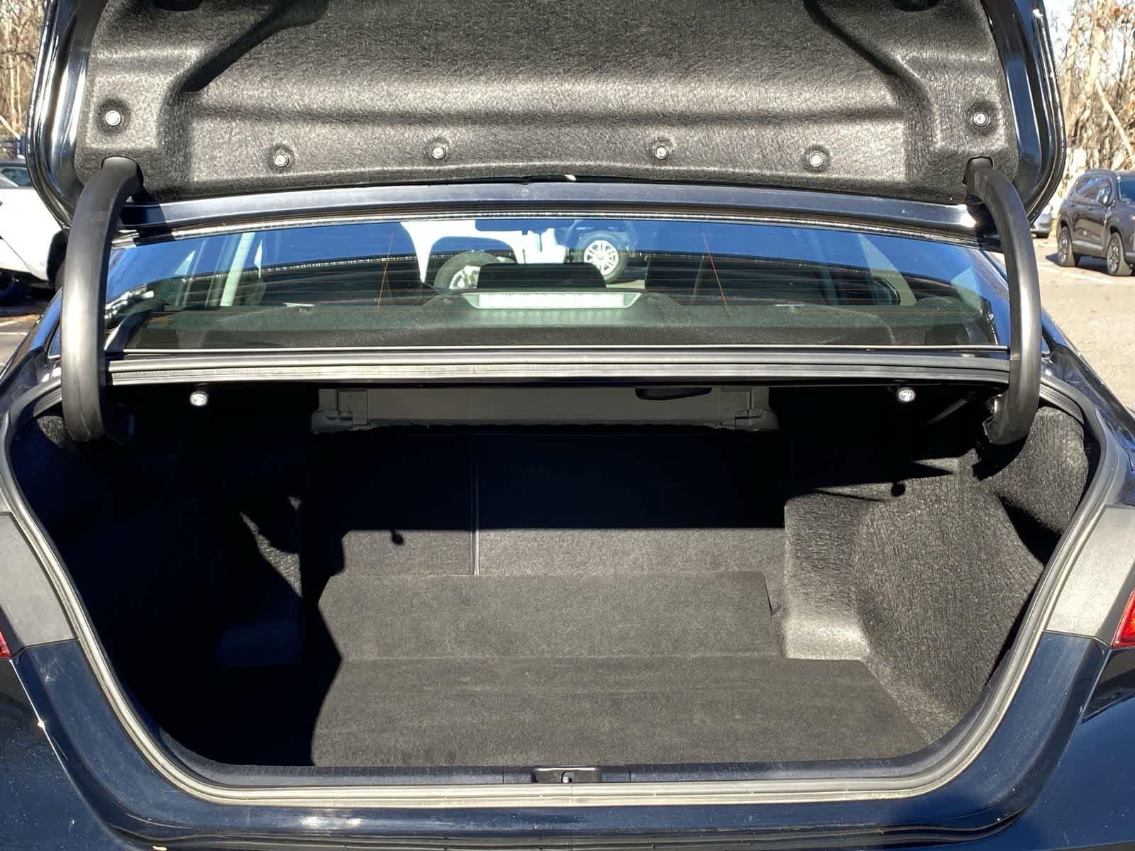 Thumbnail: 2023 Toyota Camry - 16