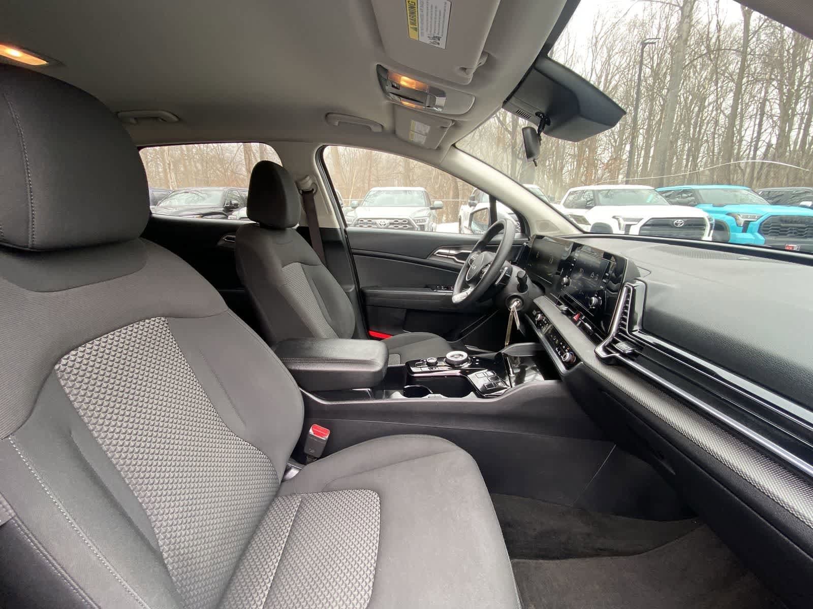 Thumbnail: 2023 Kia Sportage - 23