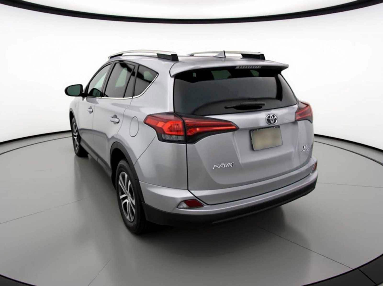 Thumbnail: 2016 Toyota RAV4 - 4