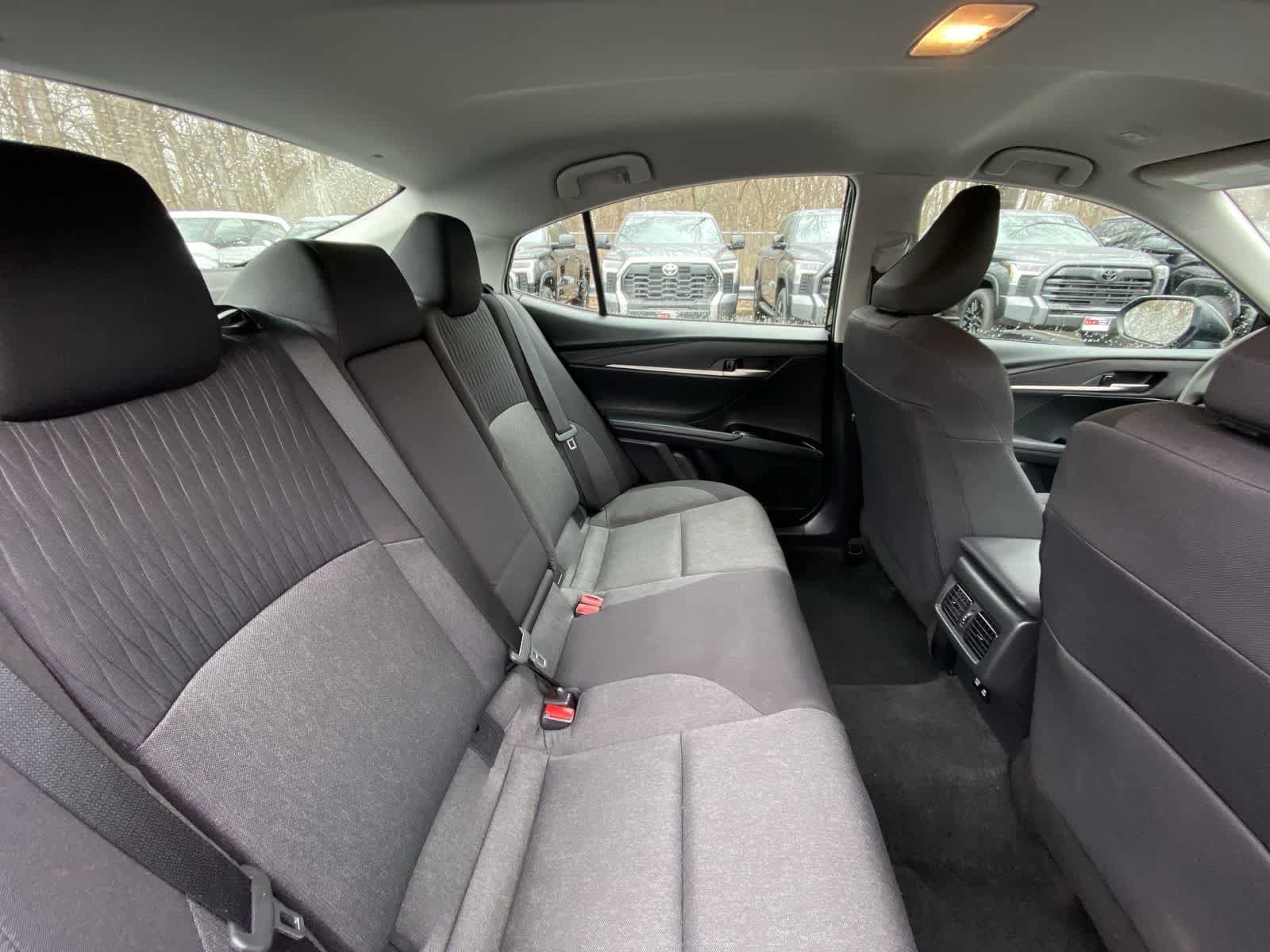 Thumbnail: 2025 Toyota Camry - 31