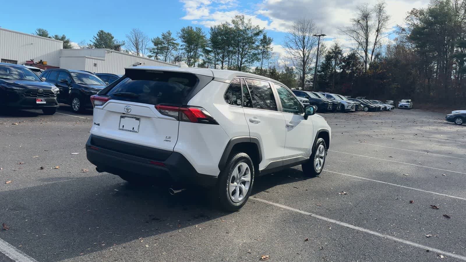 Thumbnail: 2025 Toyota RAV4 - 16