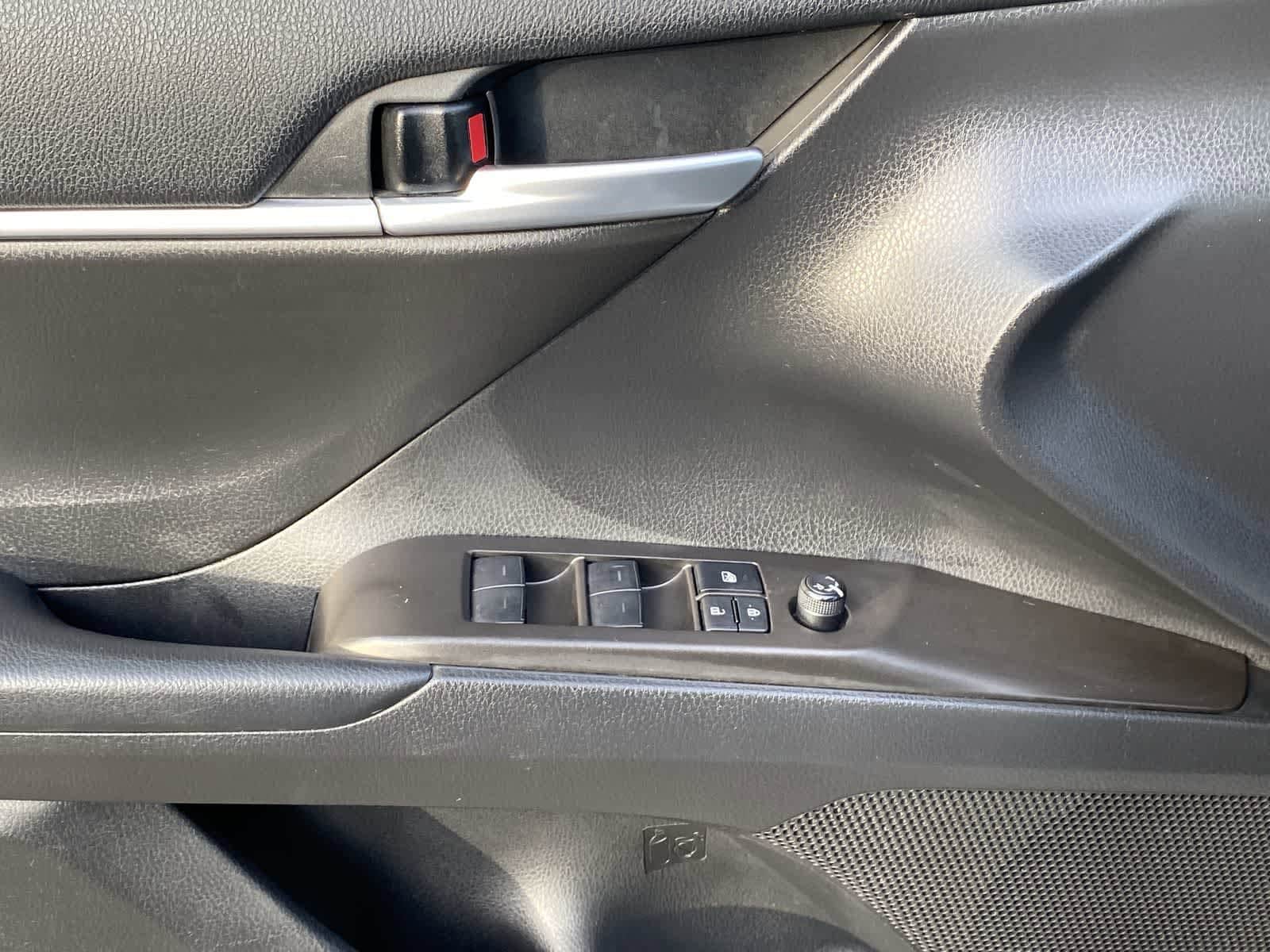 Thumbnail: 2023 Toyota Camry - 21