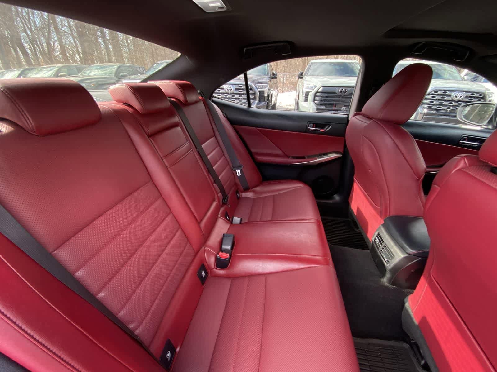 Thumbnail: 2016 Lexus IS - 32