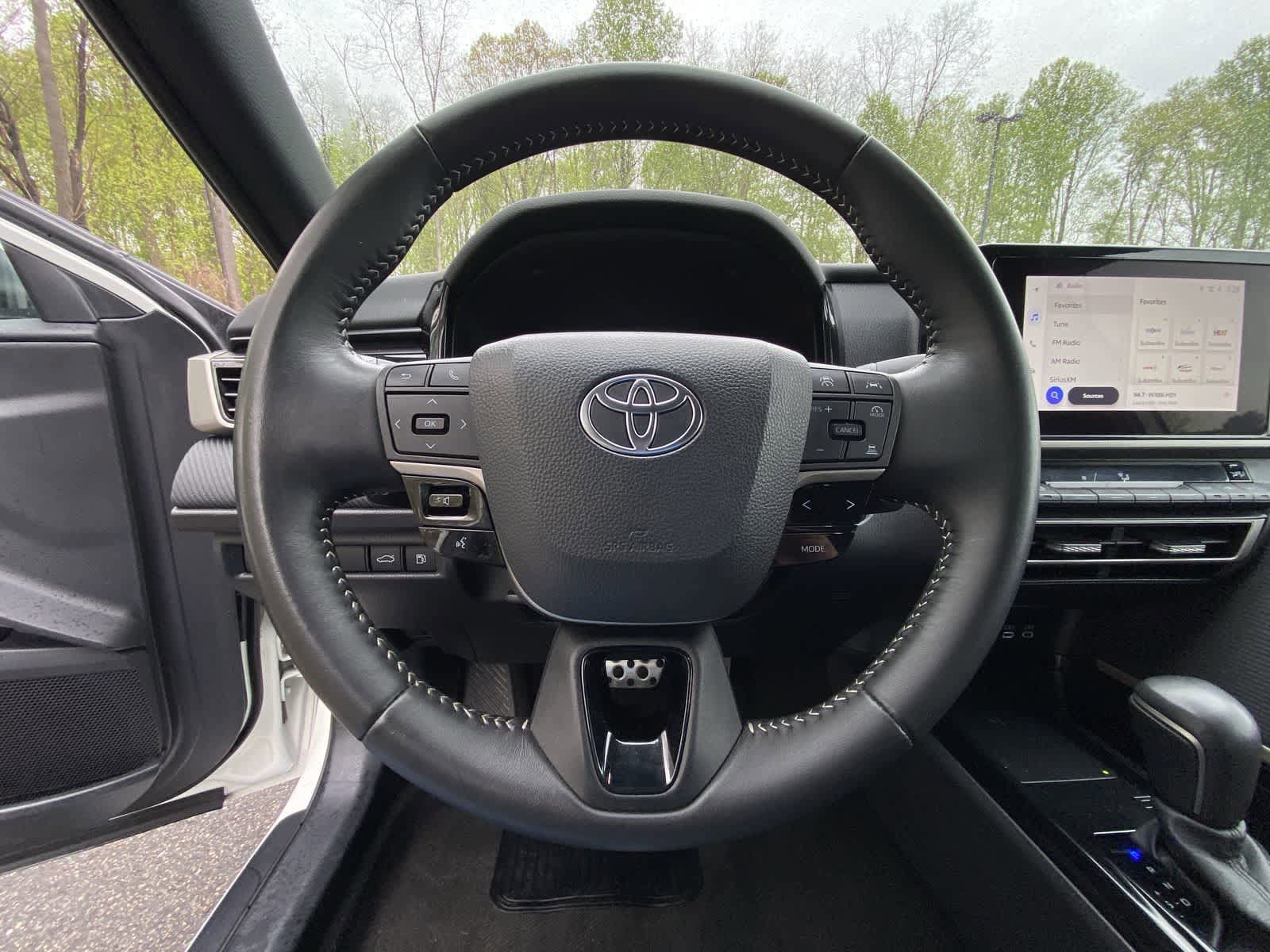 Thumbnail: 2025 Toyota Camry - 25