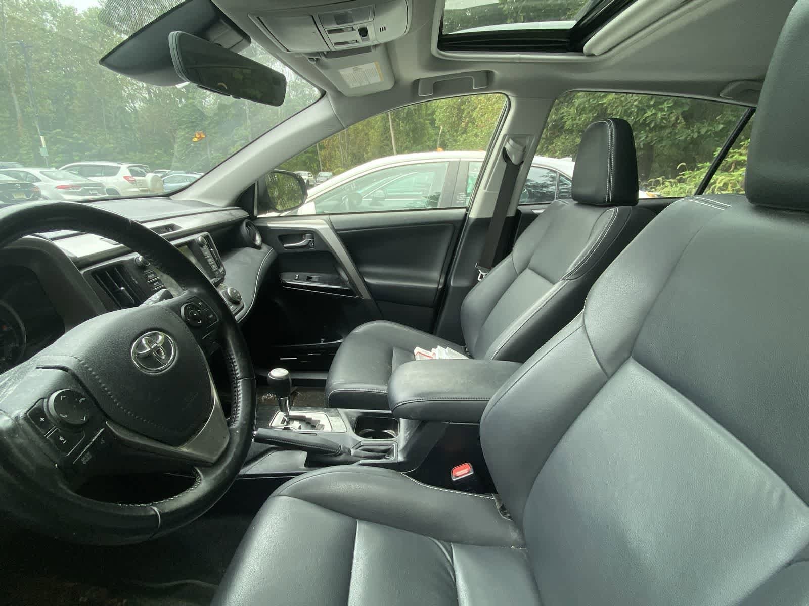 Thumbnail: 2018 Toyota RAV4 - 7