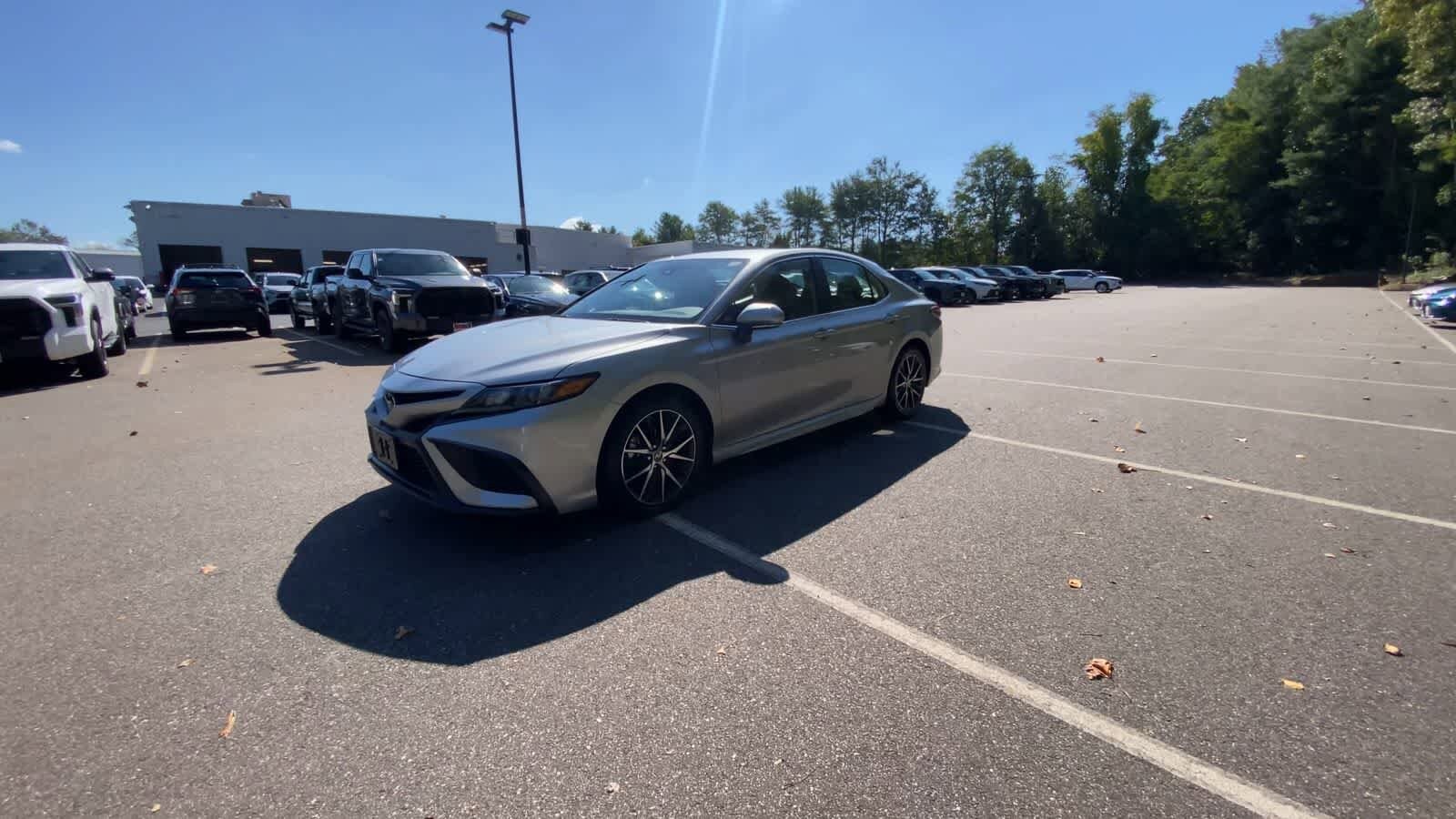 2024 Toyota Camry SE photo 4