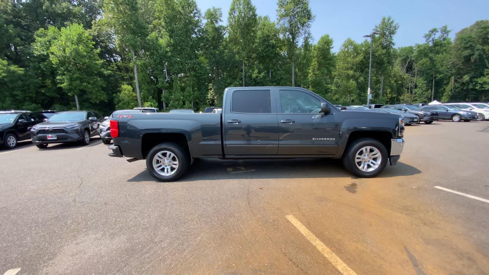 Thumbnail: 2018 Chevrolet Silverado 1500 - 9