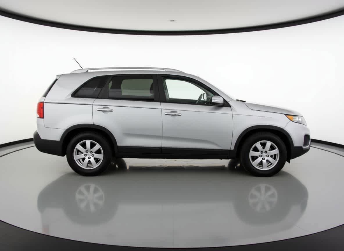 Thumbnail: 2013 Kia Sorento - 9