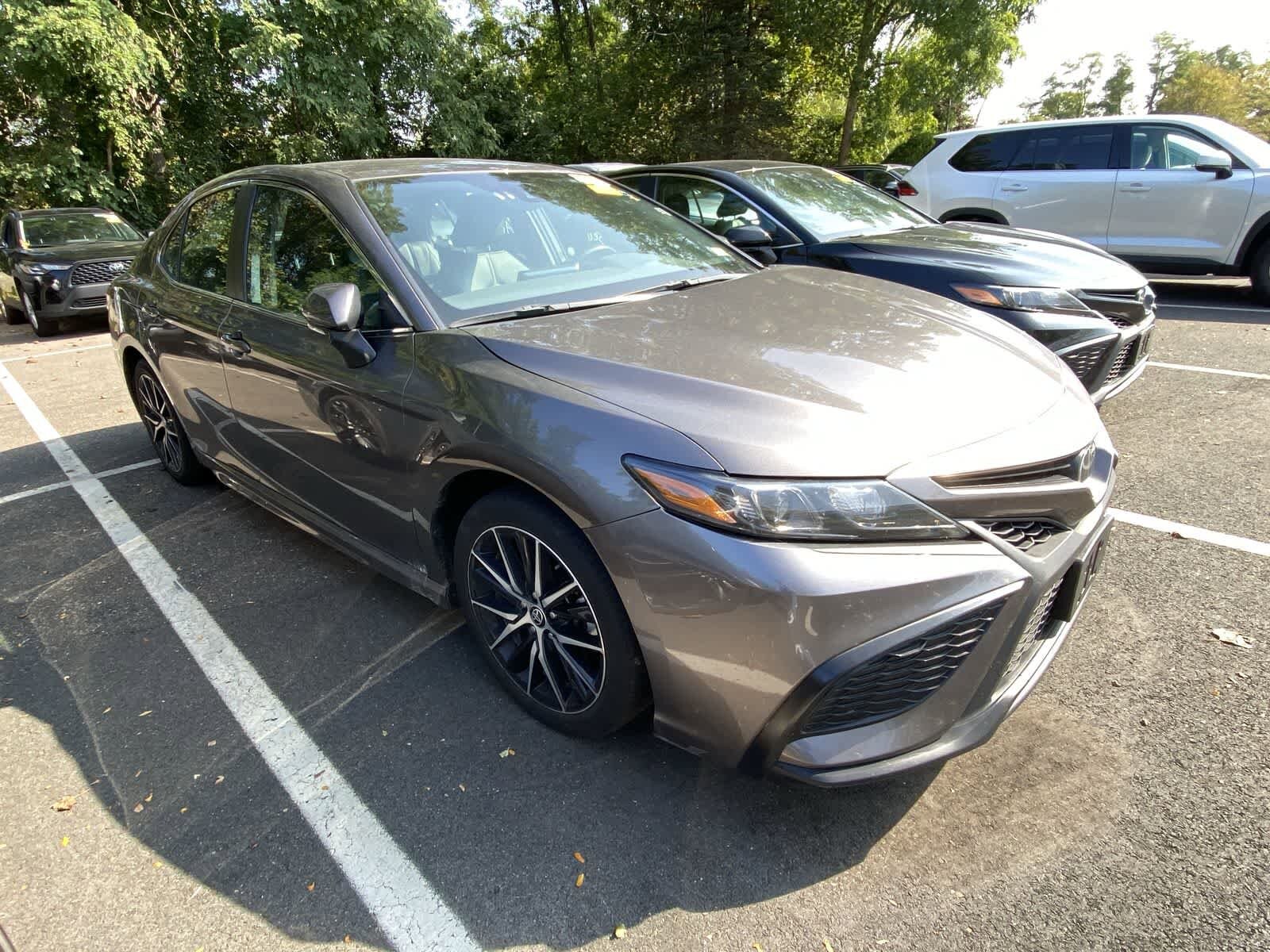 2024 Toyota Camry SE photo 3