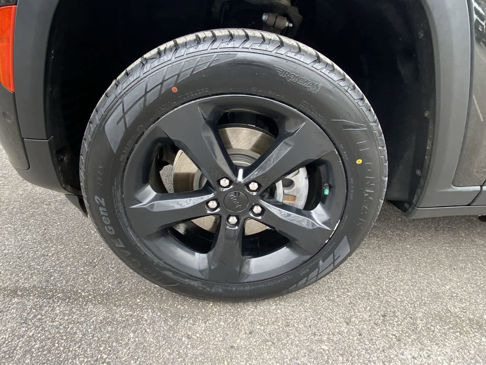 Thumbnail: 2022 Jeep Grand Cherokee - 14