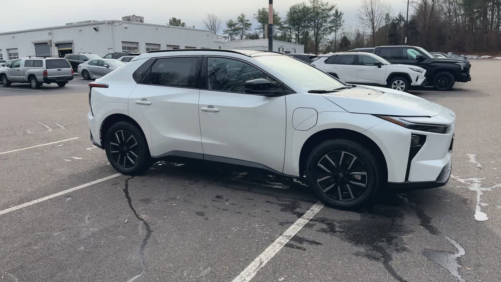 Thumbnail: 2026 Toyota bZ - 2