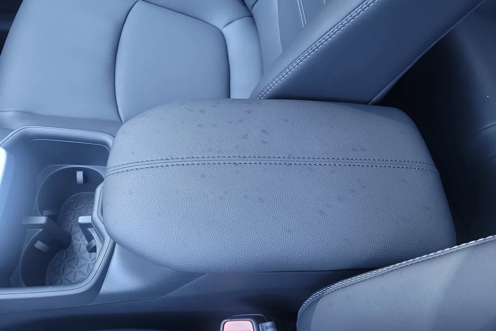 Thumbnail: 2025 Toyota RAV4 - 26