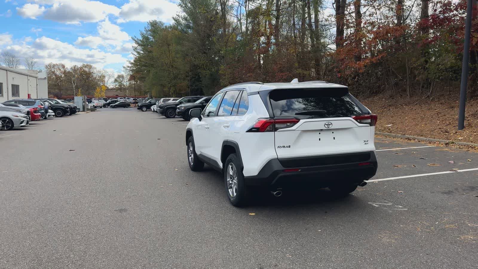 Thumbnail: 2025 Toyota RAV4 - 7