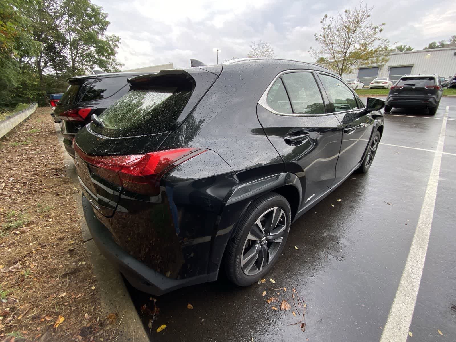 Thumbnail: 2022 Lexus UX - 7
