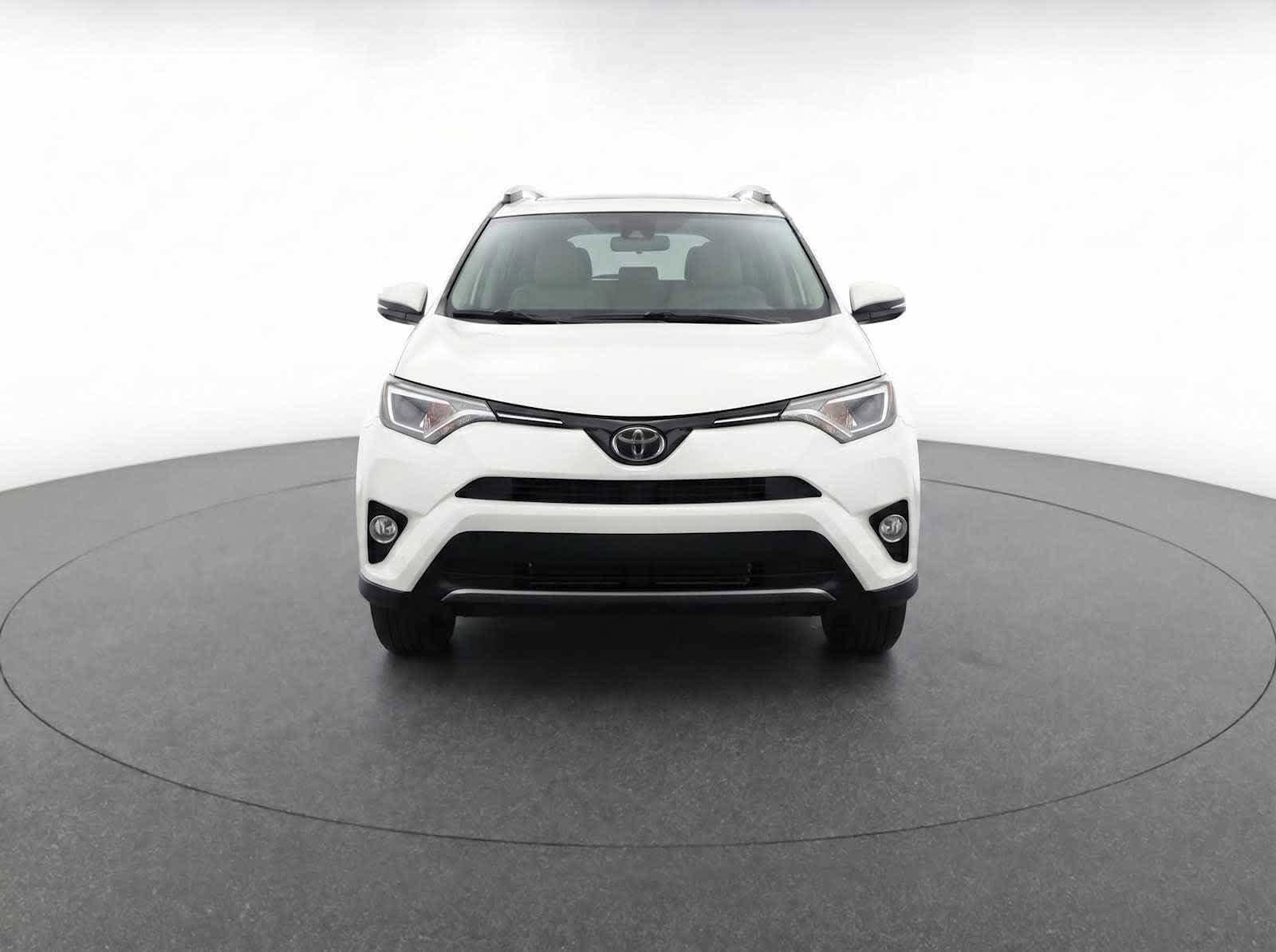 Thumbnail: 2016 Toyota RAV4 - 2