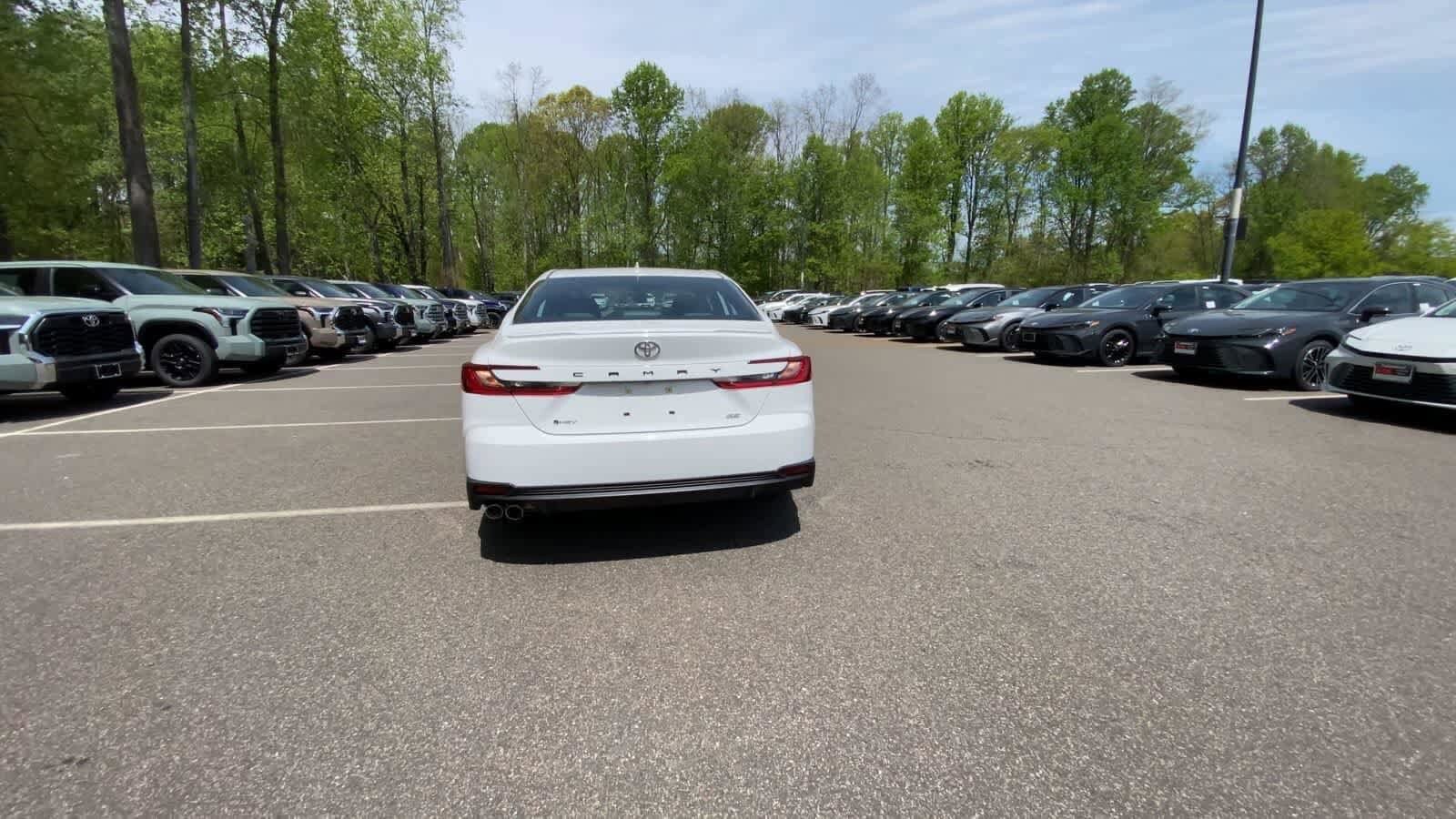 Thumbnail: 2025 Toyota Camry - 18
