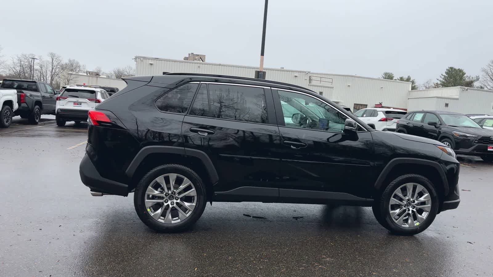 Thumbnail: 2025 Toyota RAV4 - 9