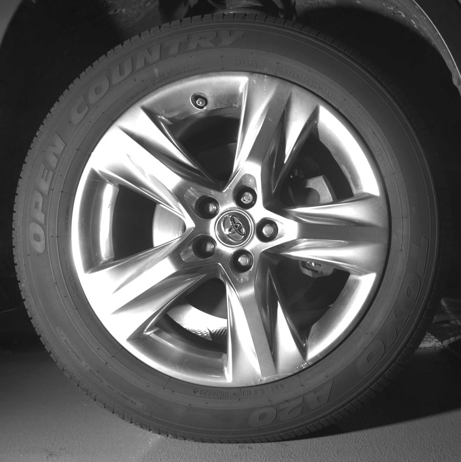 Thumbnail: 2017 Toyota Highlander - 17