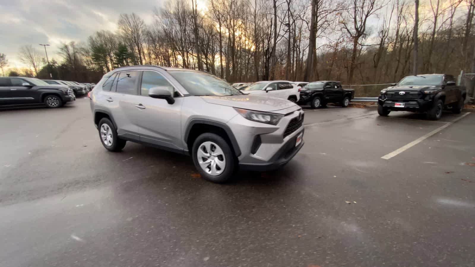 Thumbnail: 2019 Toyota RAV4 - 7