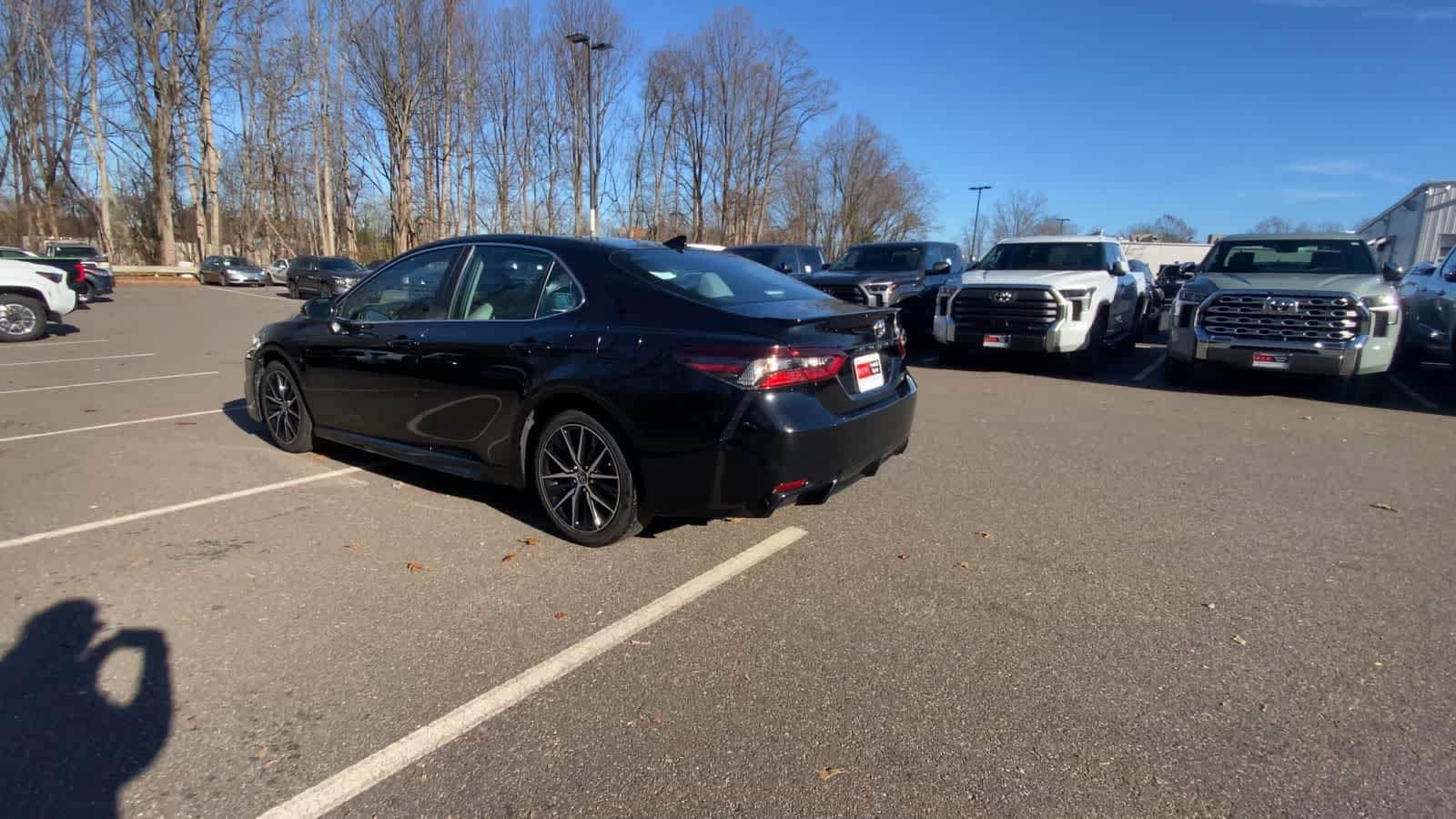 Thumbnail: 2023 Toyota Camry - 11