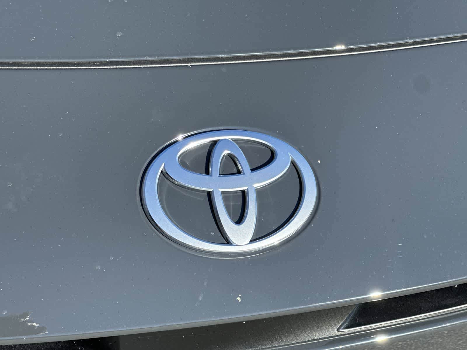 Thumbnail: 2026 Toyota Camry - 18