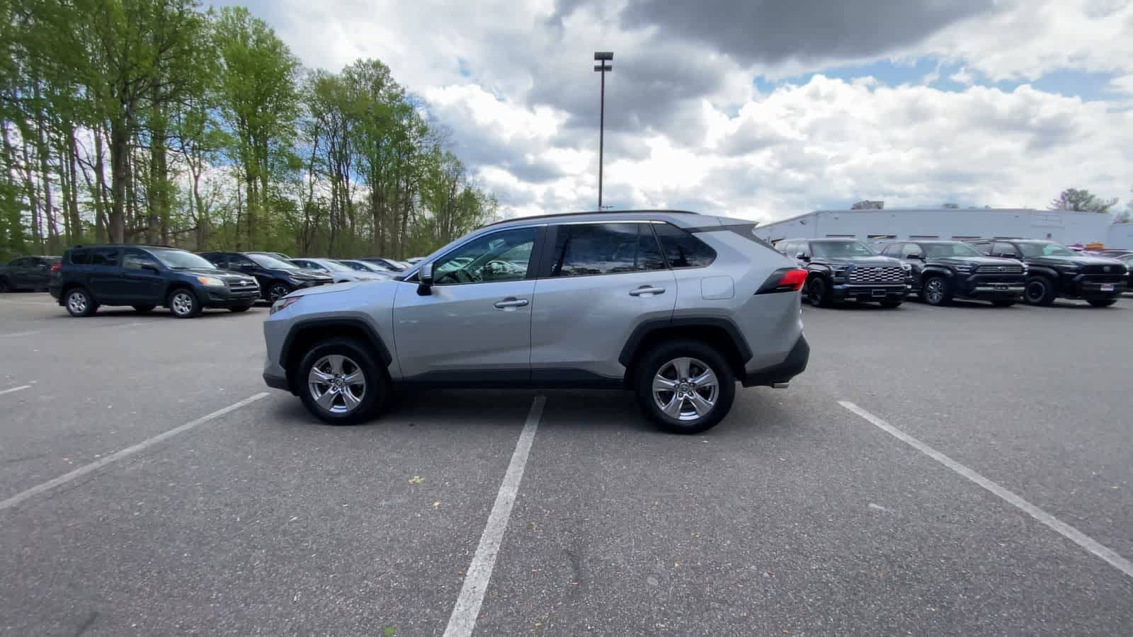 Thumbnail: 2025 Toyota RAV4 - 9