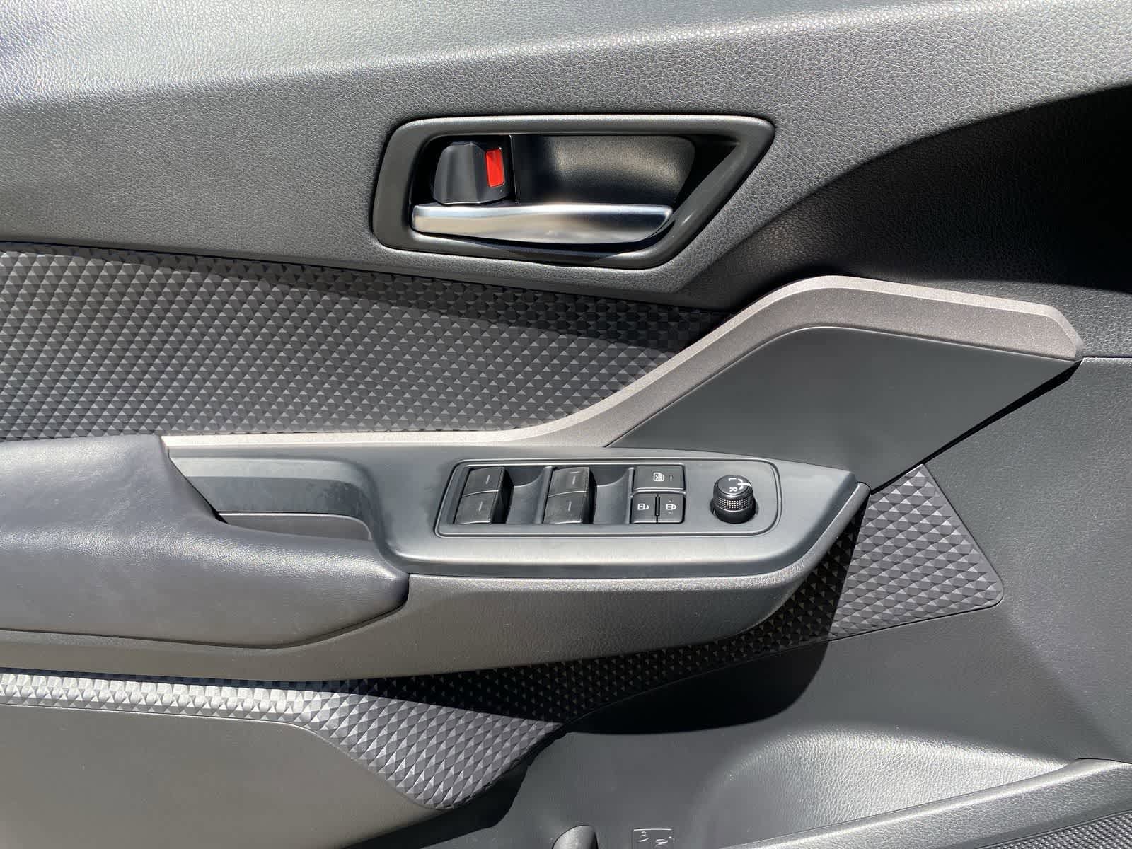 Thumbnail: 2021 Toyota C-HR - 15
