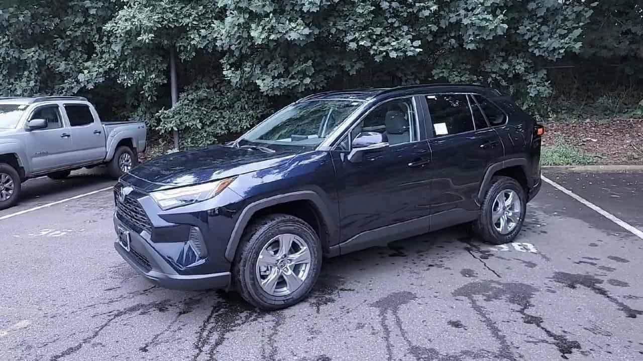 Thumbnail: 2025 Toyota RAV4 - 4
