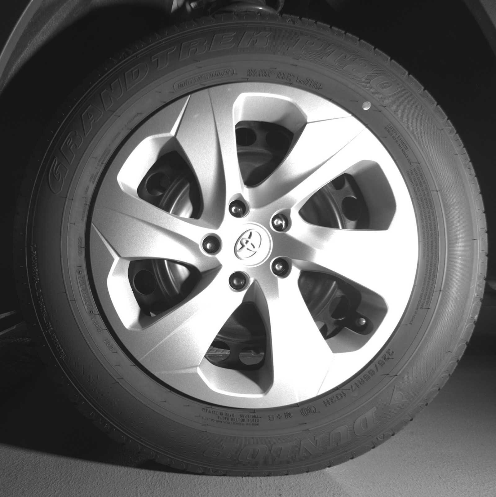 Thumbnail: 2025 Toyota RAV4 - 19