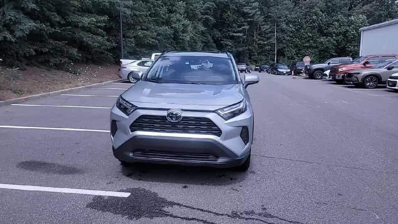 Thumbnail: 2025 Toyota RAV4 - 3