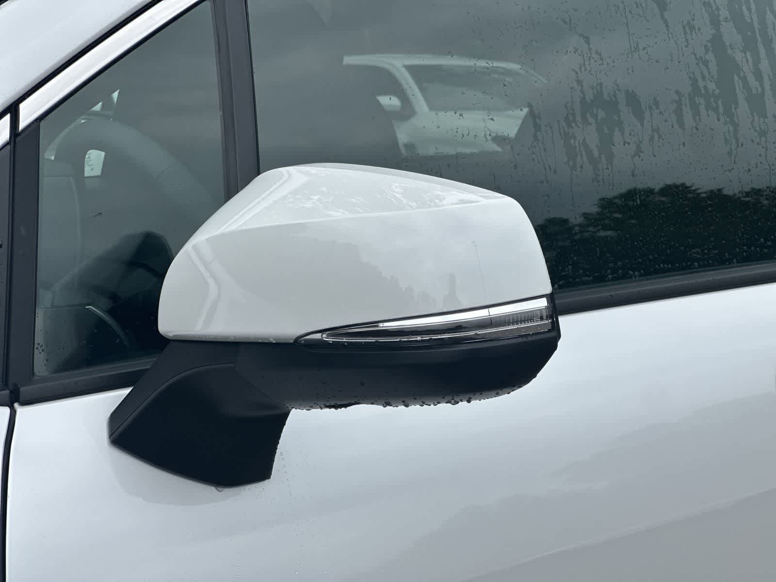 Thumbnail: 2026 Toyota Sienna - 11
