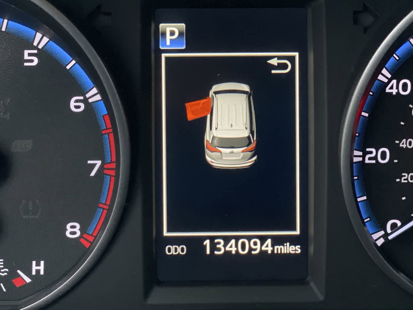 Thumbnail: 2018 Toyota RAV4 - 35