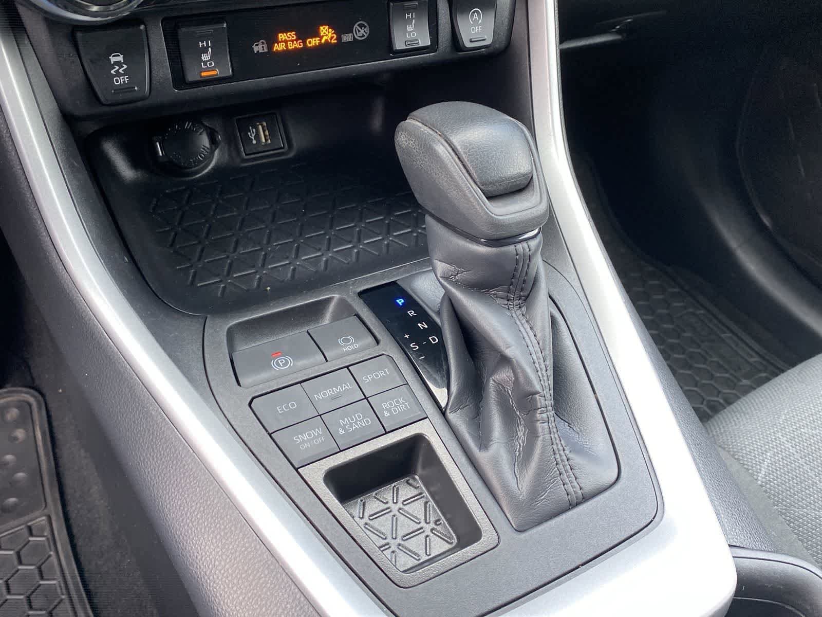 Thumbnail: 2024 Toyota RAV4 - 36