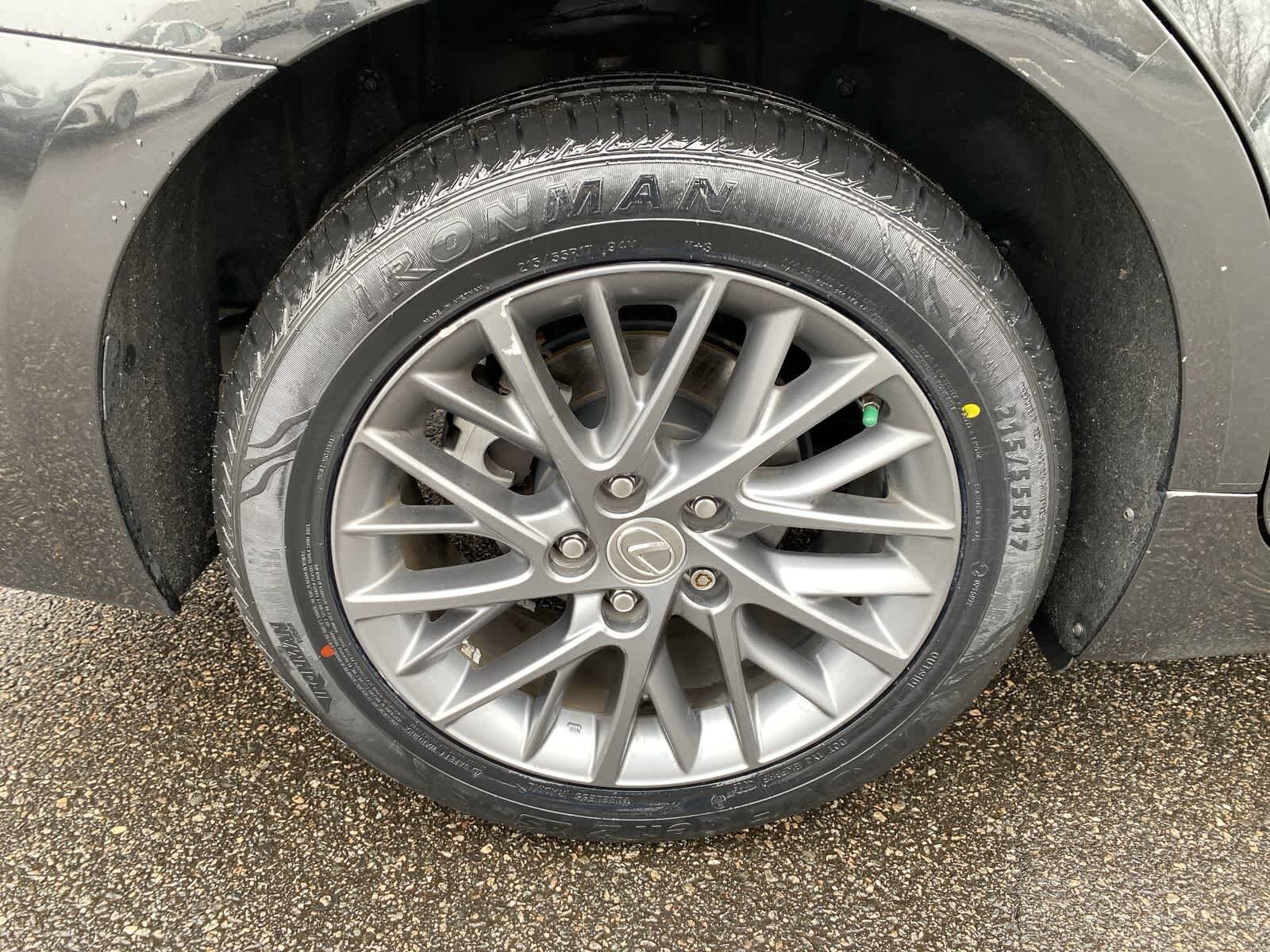 Thumbnail: 2018 Lexus ES - 16