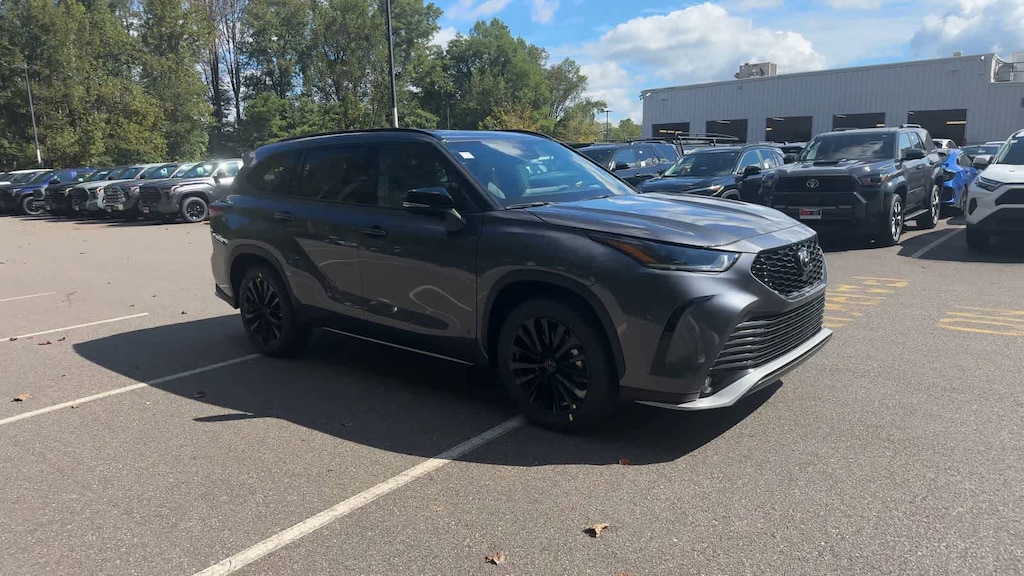 New 2025 Toyota Highlander XSE SUV