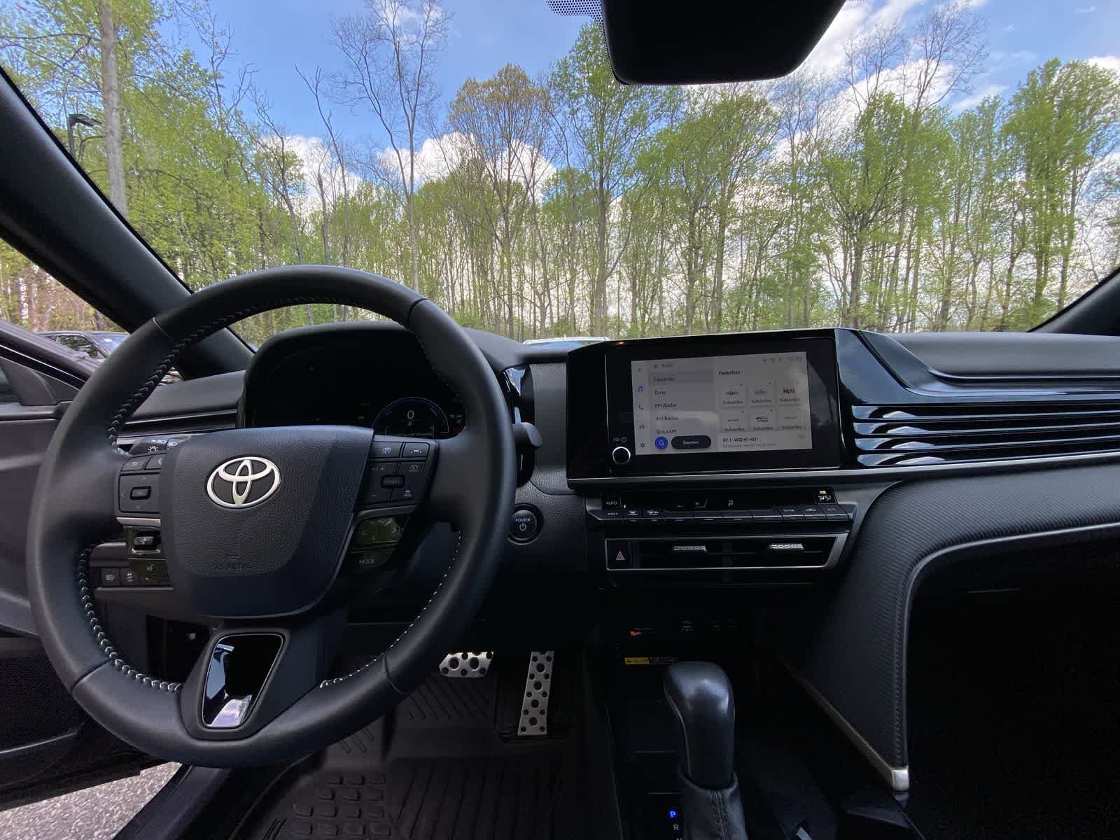 Thumbnail: 2025 Toyota Camry - 21