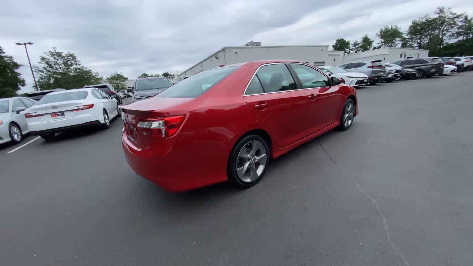 Thumbnail: 2012 Toyota Camry - 8