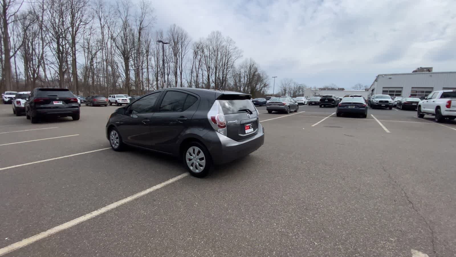 Thumbnail: 2012 Toyota Prius c - 11