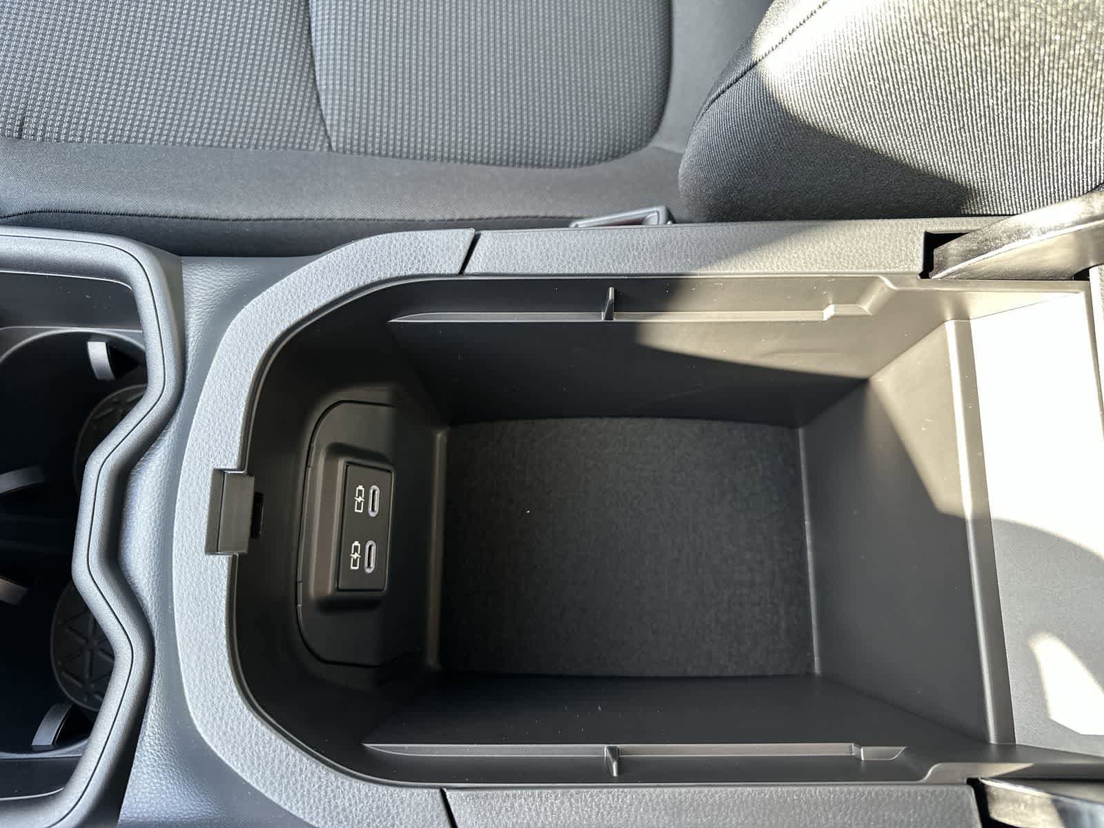 Thumbnail: 2025 Toyota RAV4 - 26