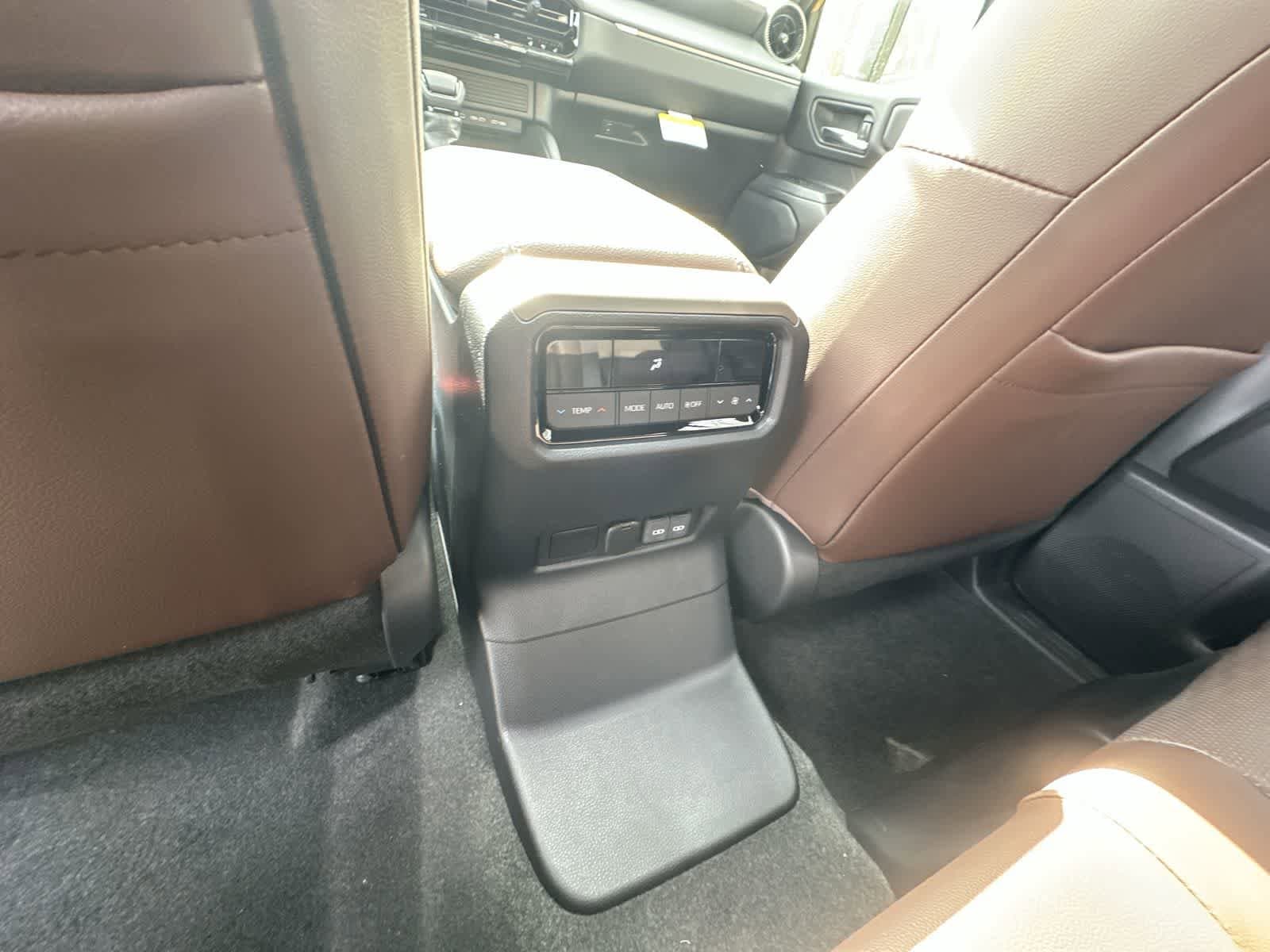 Thumbnail: 2026 Toyota Land Cruiser - 35