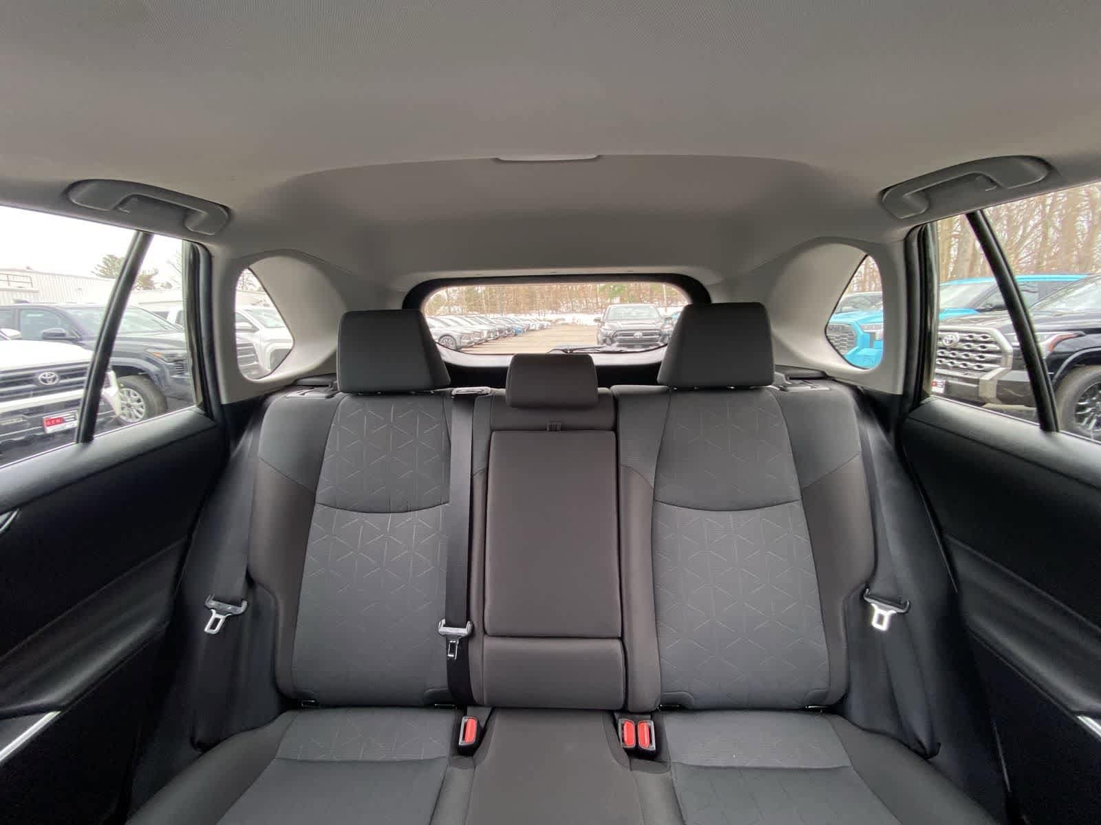 Thumbnail: 2025 Toyota RAV4 - 28