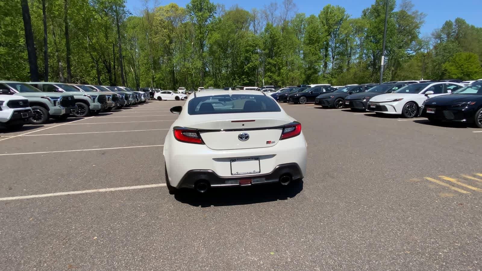Thumbnail: 2023 Toyota GR86 - 7