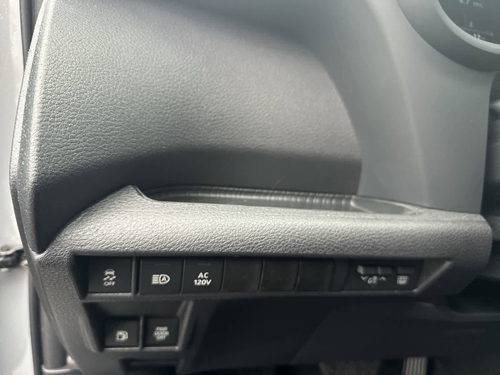 Thumbnail: 2026 Toyota Sienna - 26