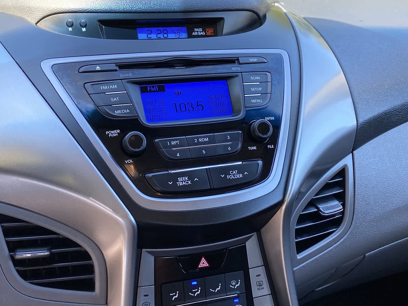 Thumbnail: 2013 Hyundai Elantra - 26