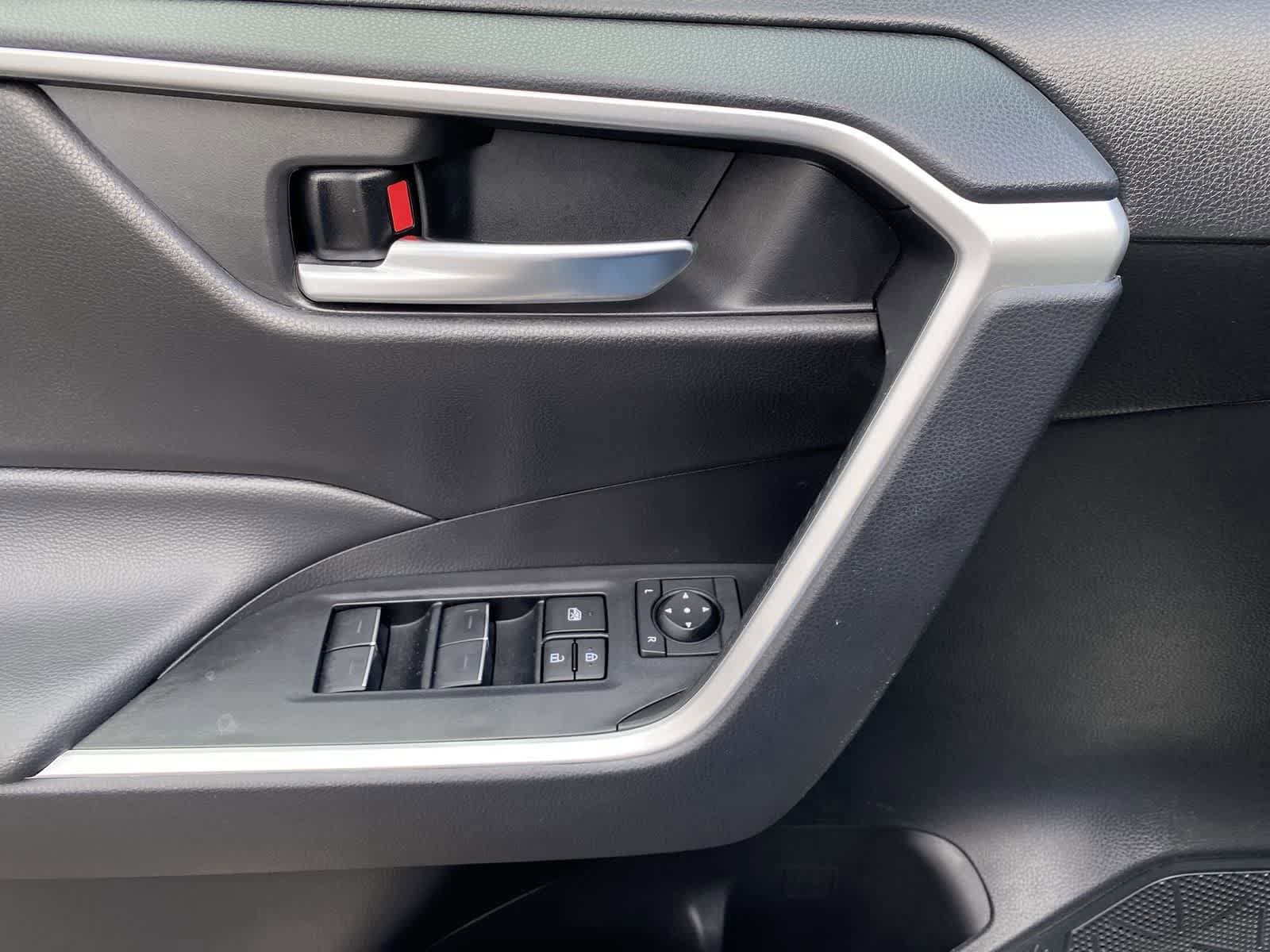 Thumbnail: 2024 Toyota RAV4 - 23