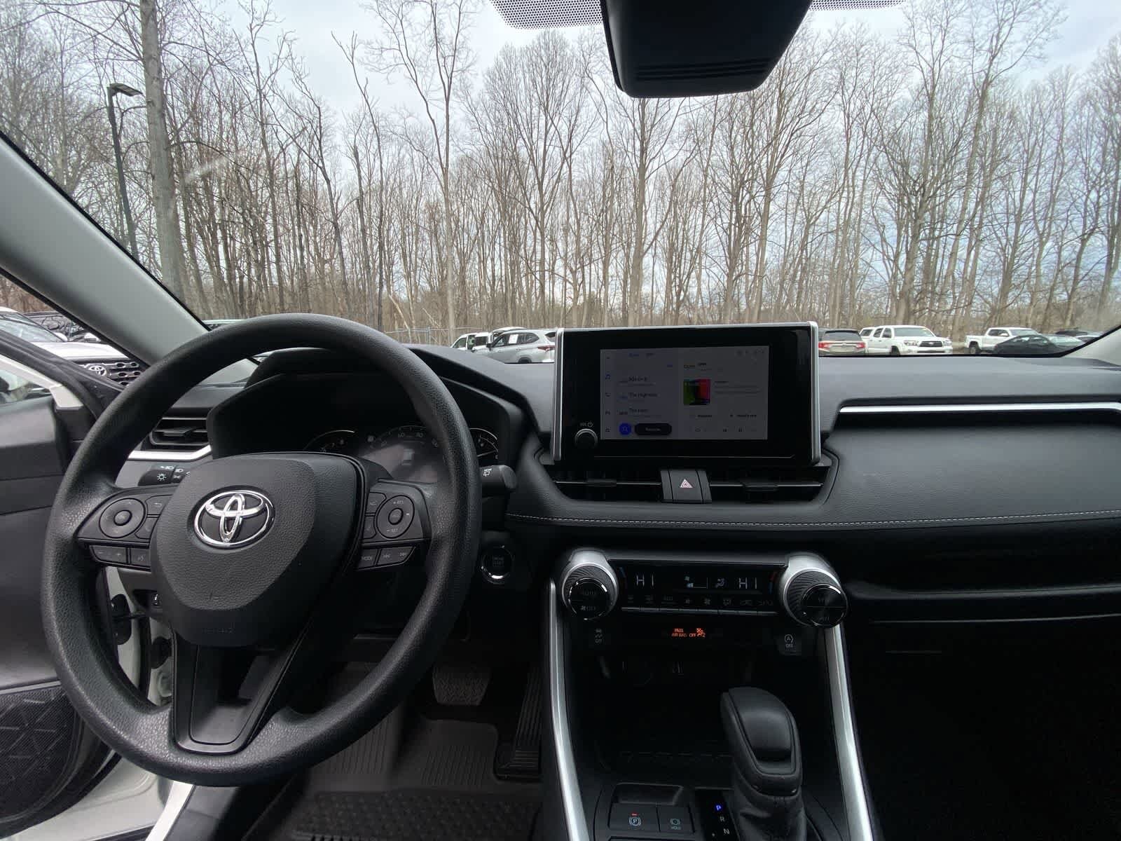 Thumbnail: 2025 Toyota RAV4 - 22